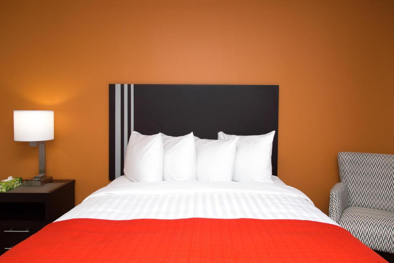 Hotel Robin Hood Grand Falls-Windsor Buitenkant foto