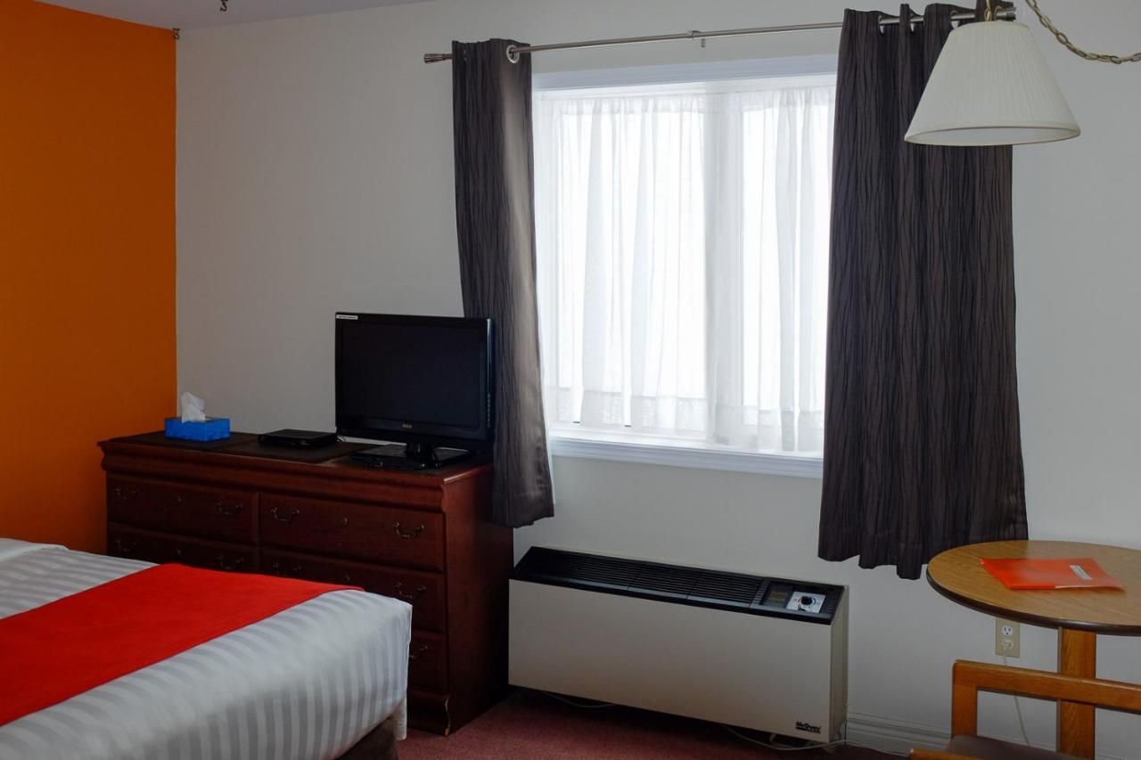 Hotel Robin Hood Grand Falls-Windsor Buitenkant foto