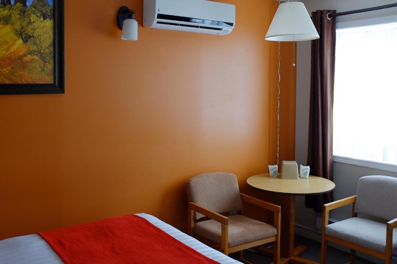 Hotel Robin Hood Grand Falls-Windsor Buitenkant foto